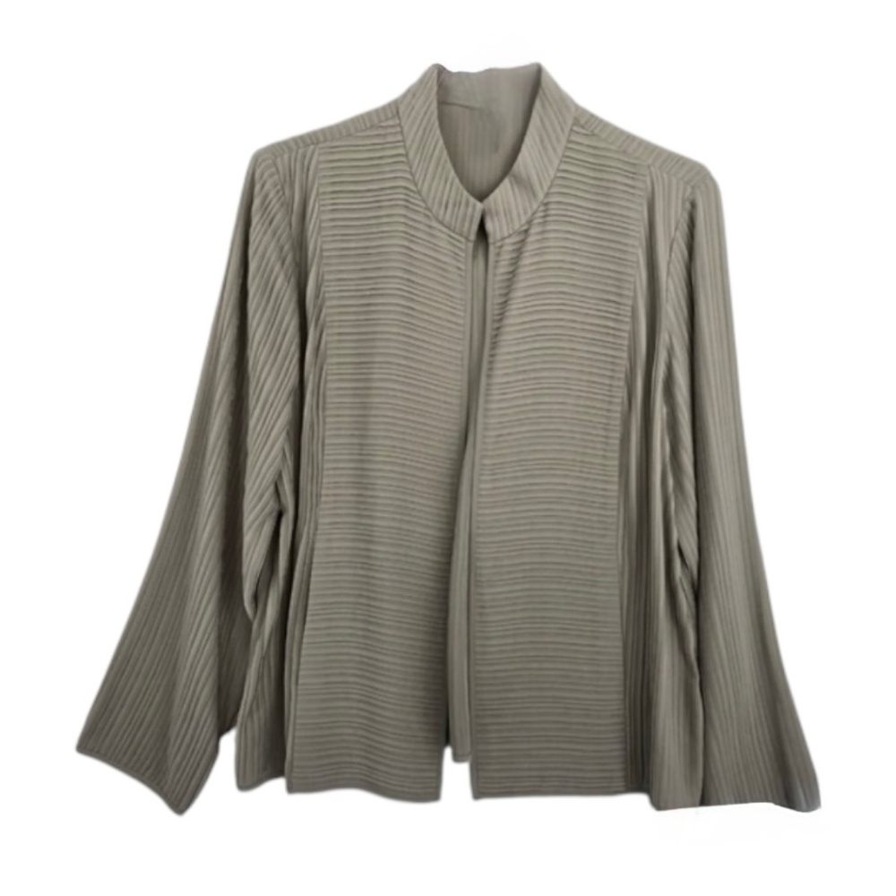 Eileen Fisher 100% Silk Pleated Top